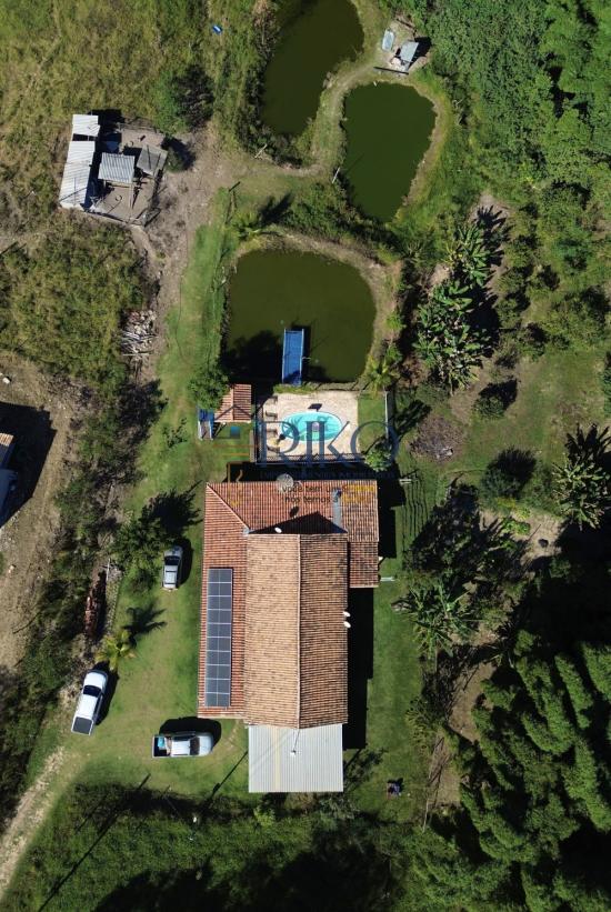 sitio-venda-mobiliado-2-hectares-casa-4-quartos-+-2-chales-capitolio-mg-a-500-metros-da-cachoeira-do-lobo-1113576