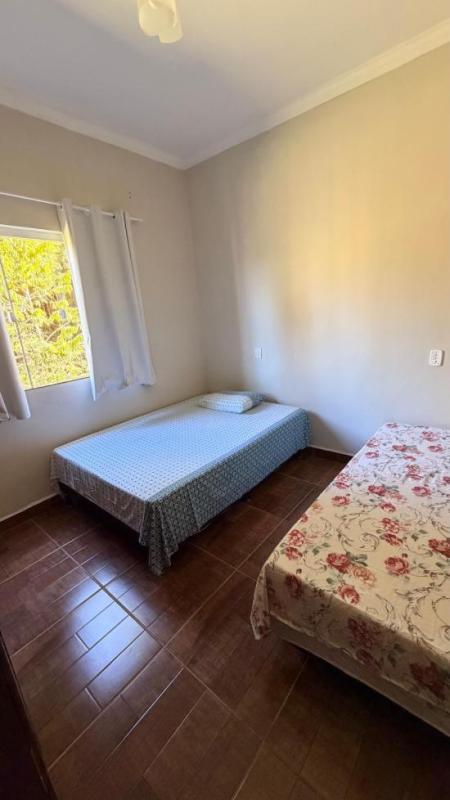 sitio-venda-mobiliado-2-hectares-casa-4-quartos-+-2-chales-capitolio-mg-a-500-metros-da-cachoeira-do-lobo-1137123